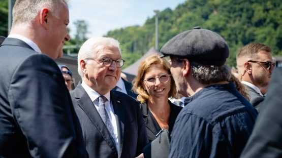 08_Pr„sident Steinmeier, Minterpr„sident Schnieder und ich